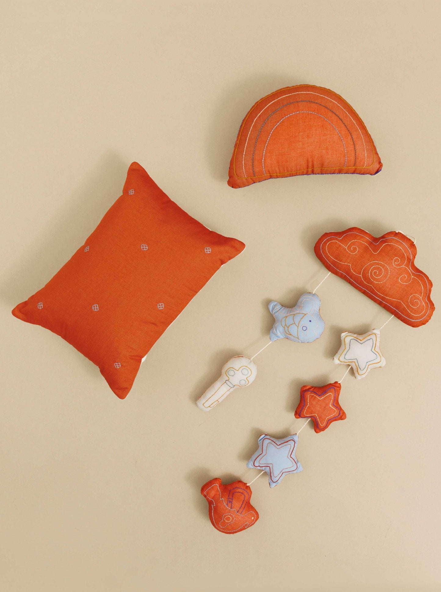 laneh-paprika-bandook-pillowcase-paprika-rainbow-cushion-paprika-lucky-charm-crib-mobile_jpg