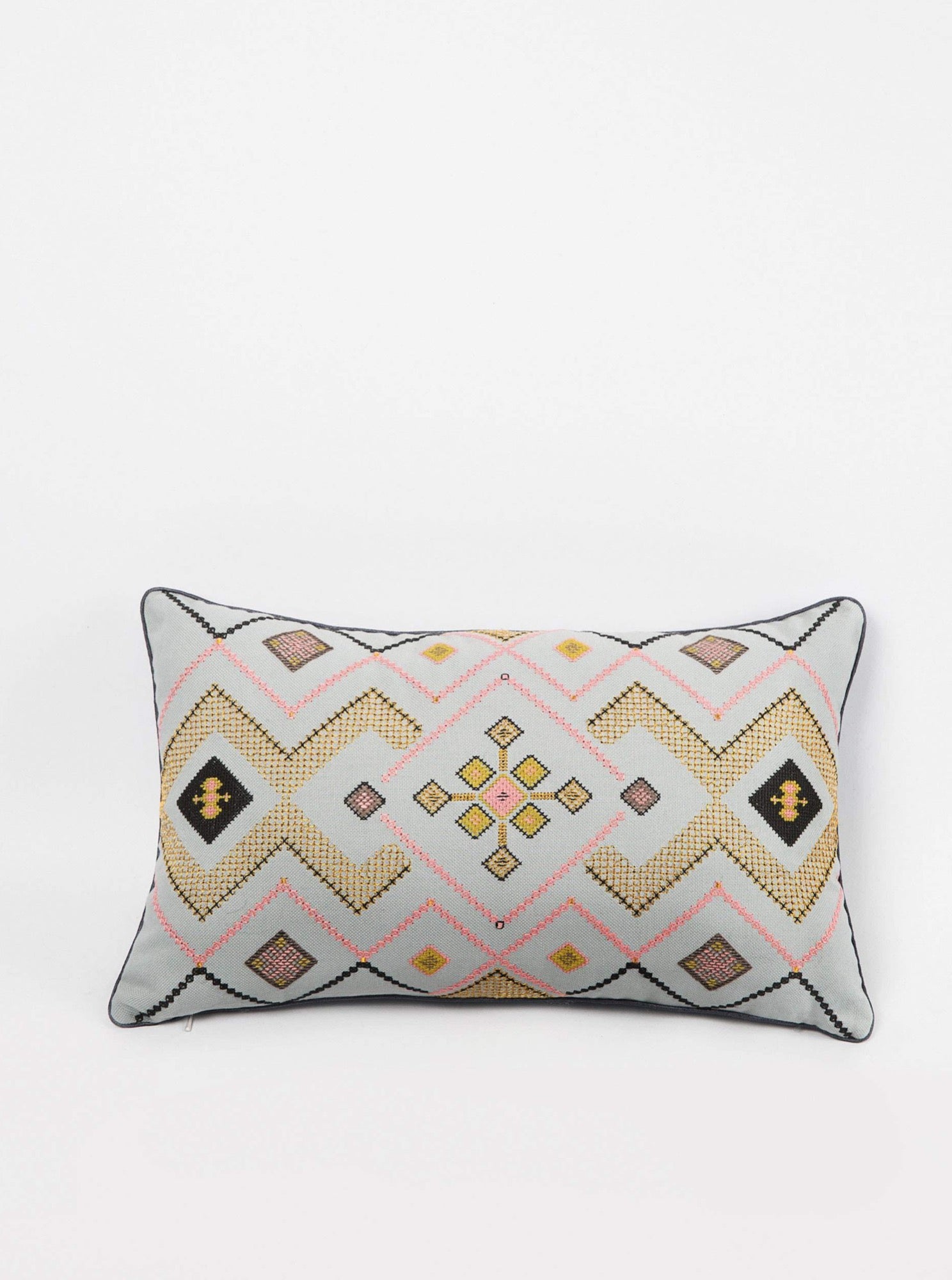 Silversky/ Gold Gouder cushion with embroidery